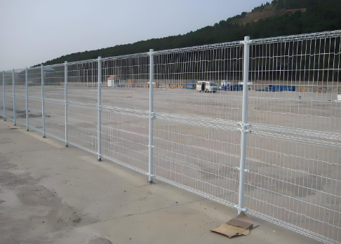 南京护栏网在高速公路上的施工注意事项